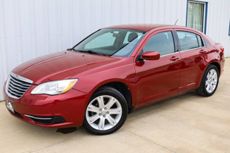 Used 2013 Chrysler 200 LX image 1