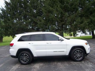 Used 2017 Jeep Grand Cherokee Limited image 1