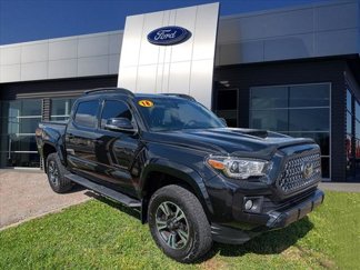 Used 2018 Toyota Tacoma TRD Sport image 1