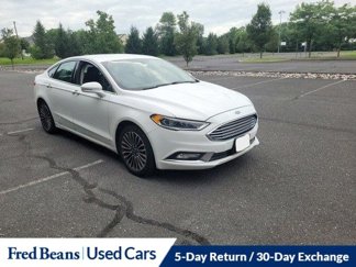 Used 2017 Ford Fusion SE image 1