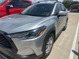 Used 2022 Toyota Corolla Cross LE image 1