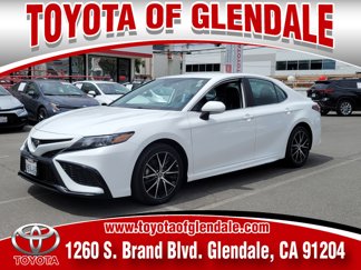 Certified 2022 Toyota Camry SE image 1