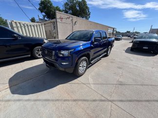 Used 2023 Nissan Frontier SV image 1