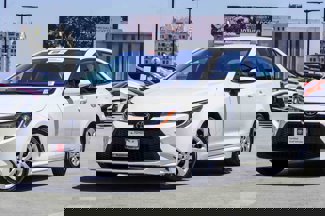 Certified 2022 Toyota Corolla LE image 1