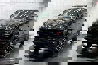 New 2025 Porsche Cayenne image 1