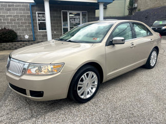 Used 2006 Lincoln Zephyr image 1