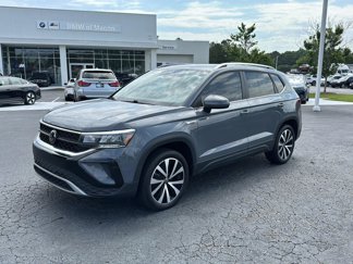 Used 2023 Volkswagen Taos SE w/ Panoramic Sunroof Package image 1