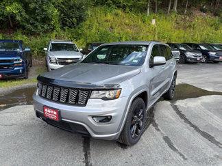 Used 2018 Jeep Grand Cherokee Altitude image 1