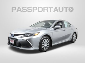 Used 2022 Toyota Camry LE image 1
