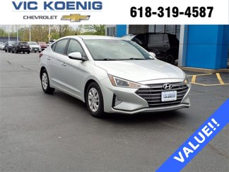 Used 2019 Hyundai Elantra SE image 1