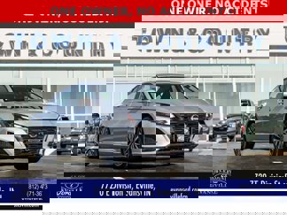 Used 2023 Nissan Altima 2.5 SV image 1