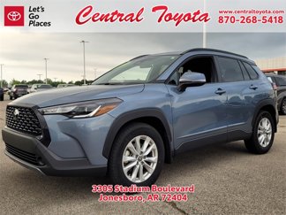 Used 2023 Toyota Corolla Cross LE image 1
