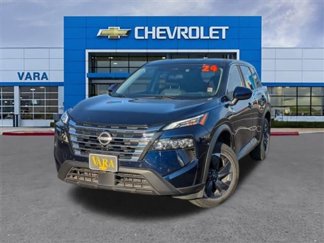 Used 2024 Nissan Rogue SV image 1