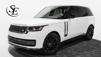 Used 2023 Land Rover Range Rover SE image 1