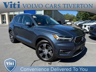 Used 2022 Volvo XC40 T5 Inscription image 1