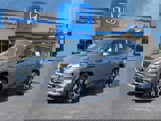 Used 2023 Nissan Rogue SV image 1