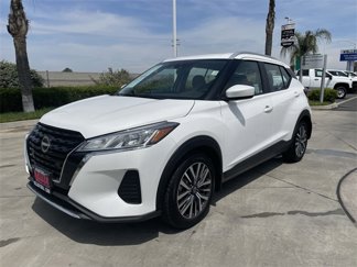 Used 2022 Nissan Kicks SV image 1