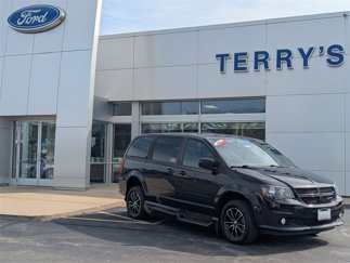 Used 2016 Dodge Grand Caravan SXT image 1