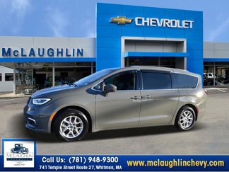 Used 2021 Chrysler Pacifica Touring-L image 1