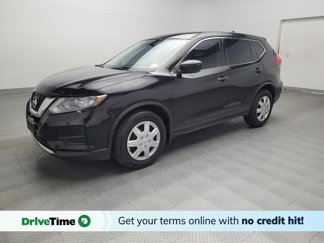 Used 2017 Nissan Rogue S image 1