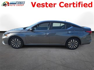 Used 2024 Nissan Altima 2.5 SV image 1