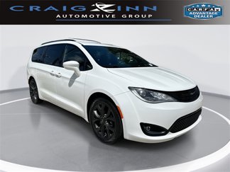 Used 2020 Chrysler Pacifica Touring w/ S Appearance Package image 1