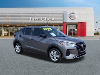 Used 2025 Nissan Kicks Play S image 1