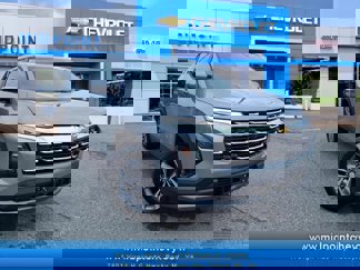 New 2026 Chevrolet Equinox LT w/ Safety and Technology Package image 1