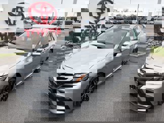 Used 2022 Toyota Camry SE image 1