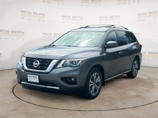Used 2019 Nissan Pathfinder SL image 1
