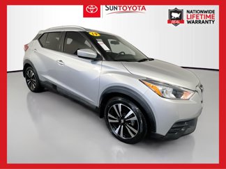Used 2019 Nissan Kicks SV image 1
