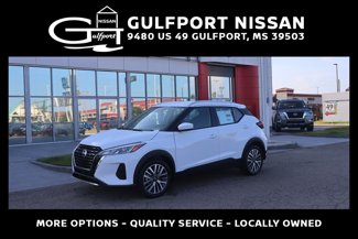 Used 2024 Nissan Kicks SV image 1