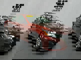 Used 2024 Nissan Altima 2.5 SV image 1