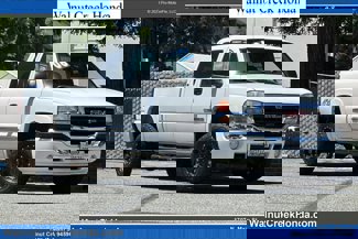 Used 2006 GMC Sierra 2500 SLE w/ Skid Plate Package image 1