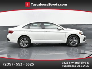 Used 2024 Volkswagen Jetta SE w/ Panoramic Sunroof Package image 1