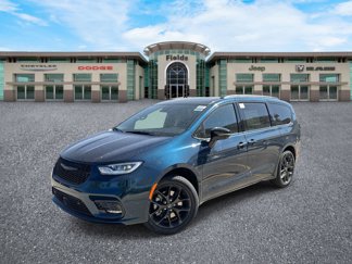 New 2025 Chrysler Pacifica Limited image 1
