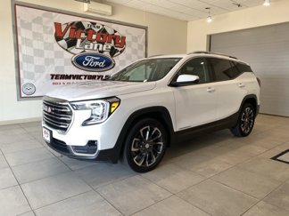 Used 2022 GMC Terrain SLT image 1