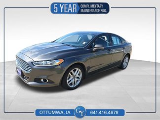 Used 2016 Ford Fusion SE image 1
