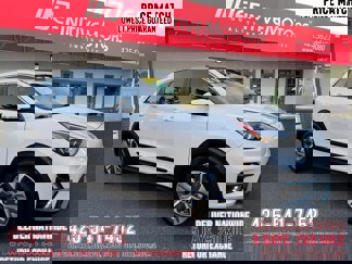 Used 2020 Kia Niro EX image 1