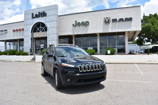 Used 2018 Jeep Cherokee Latitude Plus w/ Comfort/Convenience Group image 1
