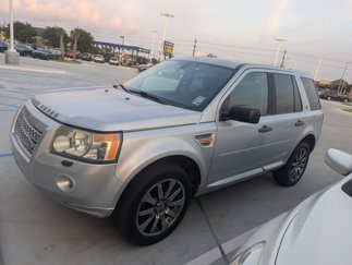 Used 2008 Land Rover LR2 HSE image 1