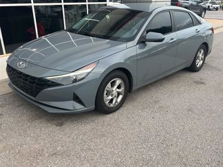Used 2021 Hyundai Elantra SE image 1