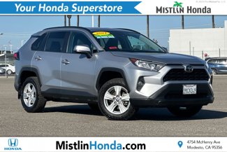 Used 2021 Toyota RAV4 XLE image 1