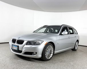 Used 2012 BMW 328i xDrive Wagon image 1