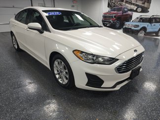 Used 2020 Ford Fusion SE image 1