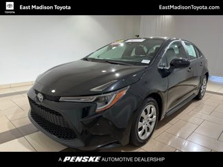 Certified 2022 Toyota Corolla LE image 1