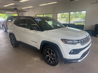 New 2025 Jeep Compass Limited image 1