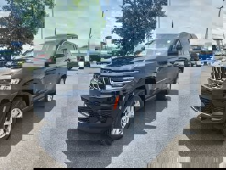 New 2025 Jeep Grand Cherokee Laredo X image 1