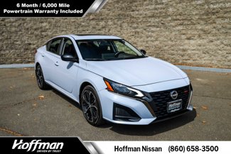 Used 2023 Nissan Altima 2.5 SR w/ SR Premium Package image 1