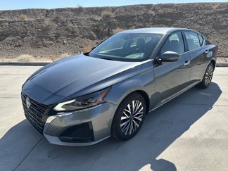 Used 2023 Nissan Altima 2.5 SV image 1